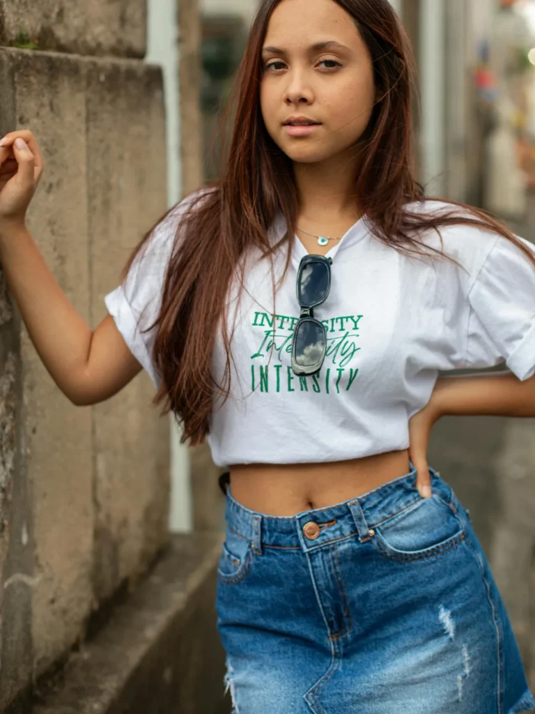 Simple T-Shirt With denim skirt