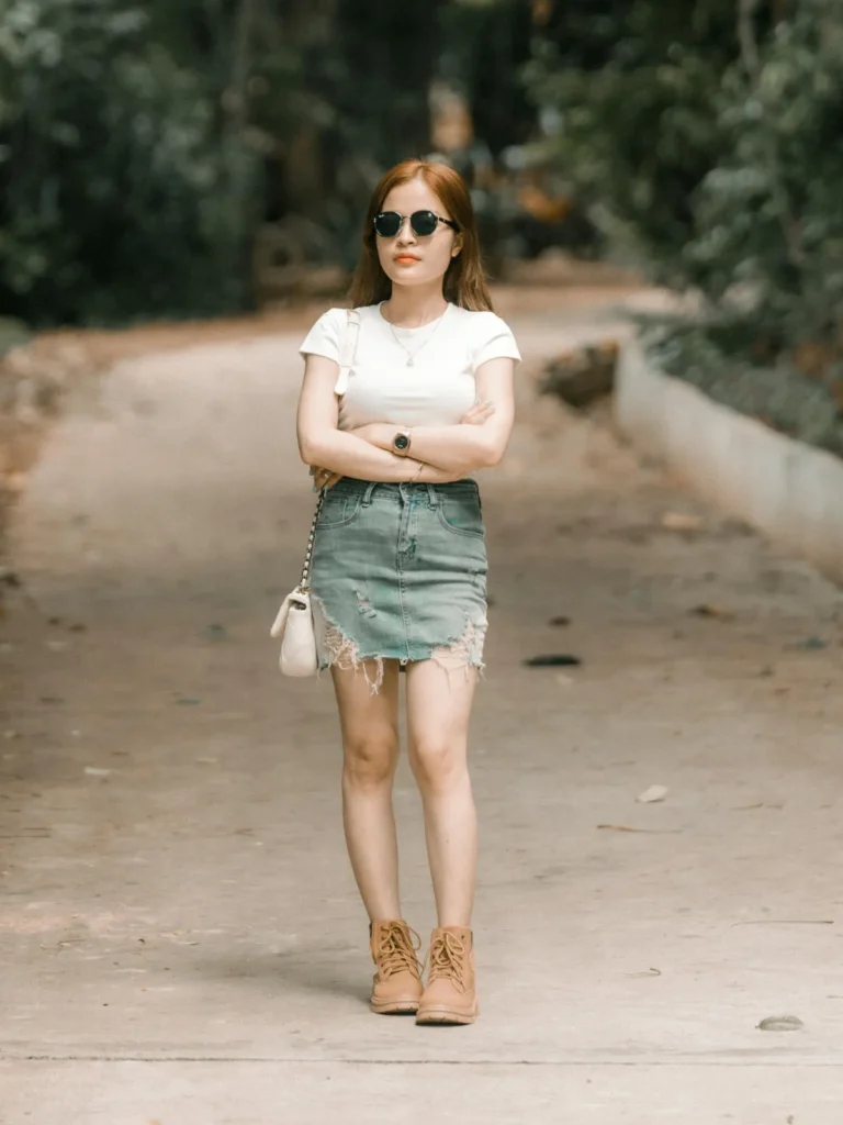 Simple T-Shirt With denim skirt